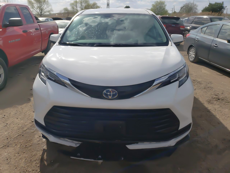 Toyota Sienna LE 2021 - 1 Toyota Sienna LE 2021 - 1 | bex-auto.md