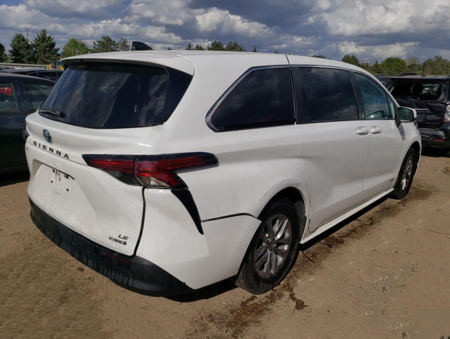 Toyota Sienna LE 2021 - 3 Toyota Sienna LE 2021 - 3 | bex-auto.md