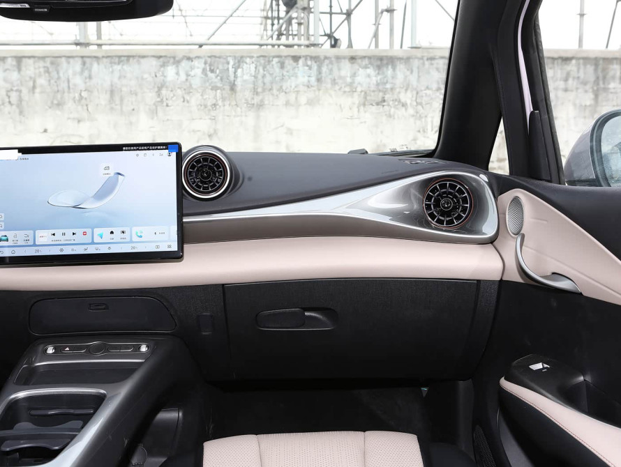 BYD Dolphin Basic 2025 - 17 BYD Dolphin Basic 2025 - 17 | bex-auto.md